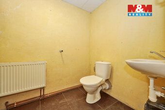 Nabízíme k pronájmu vytápěnou přízemní halu o užitné ploše 2