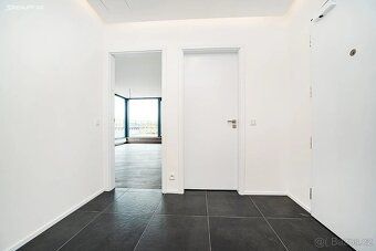 Nabízíme k pronájmu nový, nadstandardně vybavený byt 3+kk (1