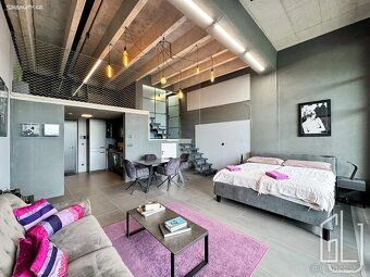 k pronájmu jedinečný mezonetový byt 2+kk o ploše 65m² s pros