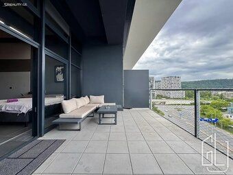 k pronájmu jedinečný mezonetový byt 2+kk o ploše 65m² s pros
