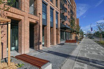 Nabízíme k dlouhodobému pronájmu kompletně zařízený moderní 