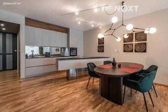 Tento byt o dispozici 3+kk a velikosti 115 m², který je voln