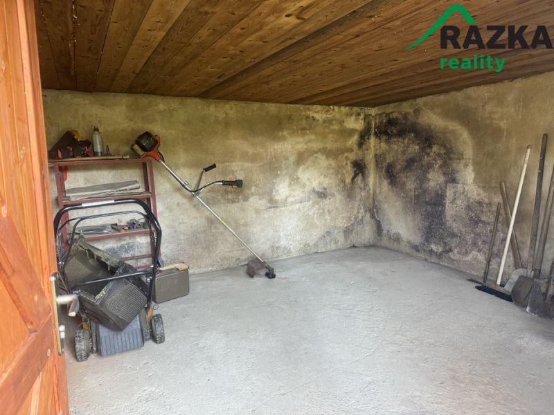 Nabízíme k prodeji krásnou a udržovanou zahradu o výměře 338