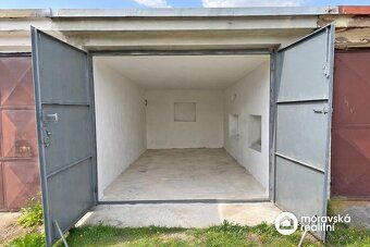 Nabízím k prodeji garáž na vlastním pozemku v Ivančicích, si