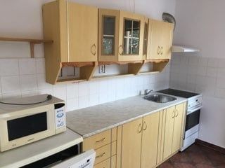 Pronajmu světlý byt 2x, 56 m2, vc. sklepa, částečně zařízený