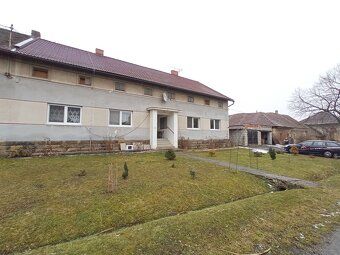 Prodej rodinného domu se dvěma byty 3+kk v přízemí a vlastní