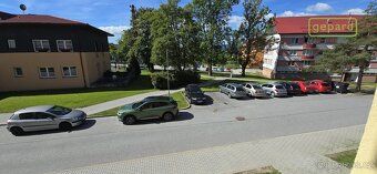 Pronájem panelového bytu o dispozici 1+1 a výměře 43m2 v prv
