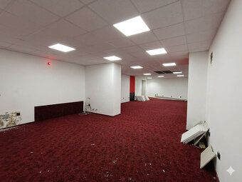 Pronájem/Prodej: Výjimečný komerční prostor 195 m² s vlastní