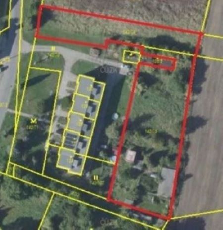 Stavební pozemek pro bytový dům 3 015 m² Nabízíme 3 015 m² z