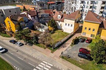 Stavební pozemek pro bytový dům 3 015 m² Nabízíme 3 015 m² z