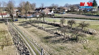 Prodej pozemku k bydlení 2 800m² celkem 3 158 m² v katastrál