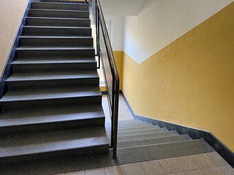 Pronájem bytu 1+1, 40 m² – Bělohorská ulice, Praha 6 (Břevno