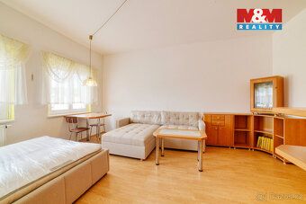 Pronájem bytu 1+kk, 32 m2, v pátém patře rezidenčního domu K