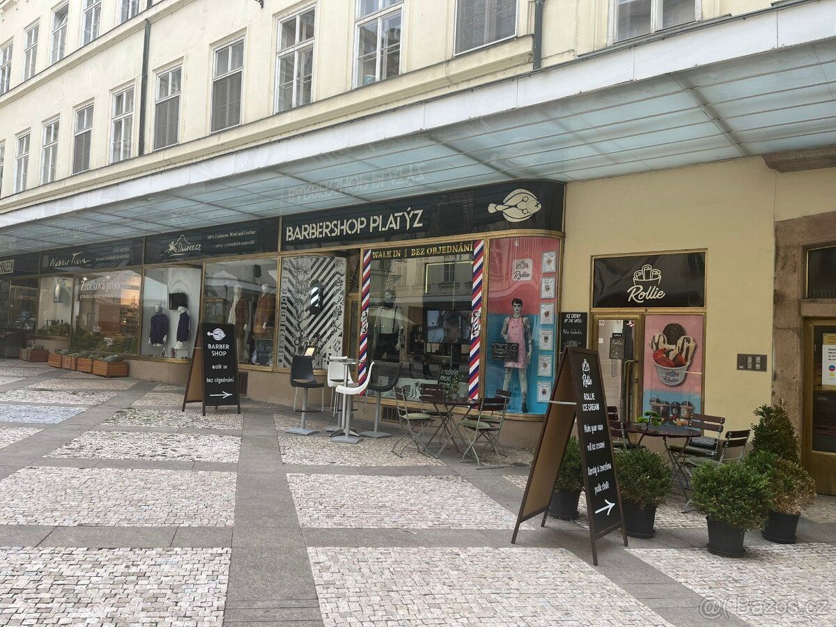 Prodej společnosti provozující rychlé občerstvení v centru -