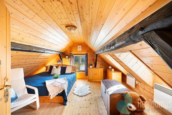 Tento dům s dispozicí 5+1 a užitnou plochou přes 180 m² se n