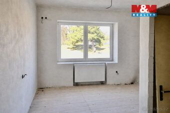 Nabízíme k prodeji prostorný objekt pro rodinné bydlení, s k