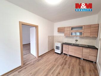 Nabízíme ke koupi v zastoupení majitele nájemní dům o 16 byt