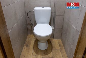 Nabízíme ke koupi v zastoupení majitele nájemní dům o 16 byt