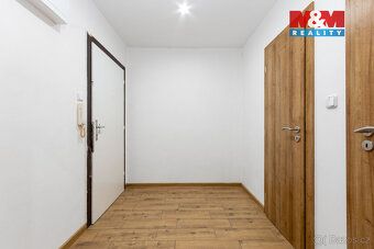Nabízíme ke koupi v zastoupení majitele nájemní dům o 16 byt