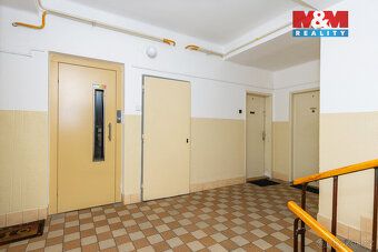 Nabízíme k prodeji prostorný byt 3+1 o výměře 83 m² ve 2. pa