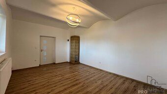 Nabízíme k prodeji rodinný dům 3+1 o velkorysé ploše 100m². 
