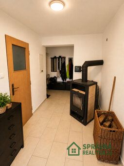 Nabízíme k prodeji prostorný byt 3+1 o ploše 70 m² v Janovic