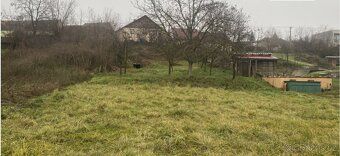 Dobrý den, nabízím k pronájmu pozemek o výměře cca 1200 m2 v