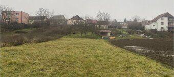 Dobrý den, nabízím k pronájmu pozemek o výměře cca 1200 m2 v