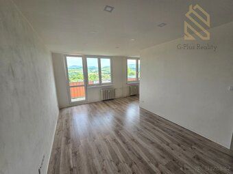 Nabízím k pronájmu světlý byt o dispozici 1+1 a výměře 34 m²