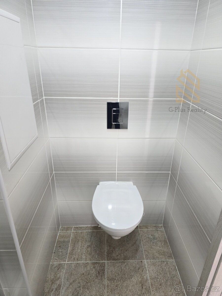 Nabízím k pronájmu světlý byt o dispozici 1+1 a výměře 34 m²