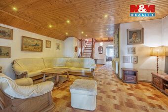 Exkluzivně nabízíme prodej rodinného domu 240 m² s vnitřním 