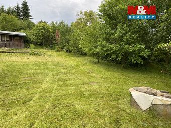 Nabízíme k prodeji pozemek 718m2 doposud využíván jako zahra