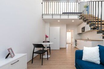 Nabízím k pronájmu světlý byt o dispozici 58 m² v klidné lok