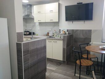 Nabízíme pronájem krásných, moderně zařízených pokojů pro 2 