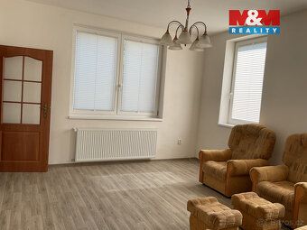 Nabízíme k pronájmu zrekonstruovaný byt v cihlovém domě, v k
