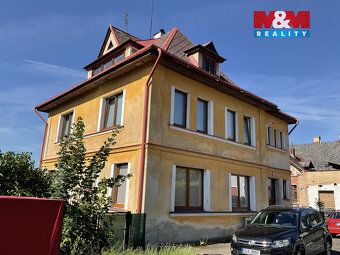 Nabízíme k pronájmu zrekonstruovaný byt v cihlovém domě, v k