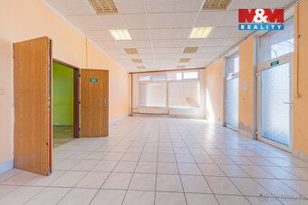 Nabízíme k prodeji velmi pěkný nebytový prostor v přízemí ci
