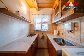 Nabízíme k prodeji zateplenou rekreační chatu z r. 2009, v T