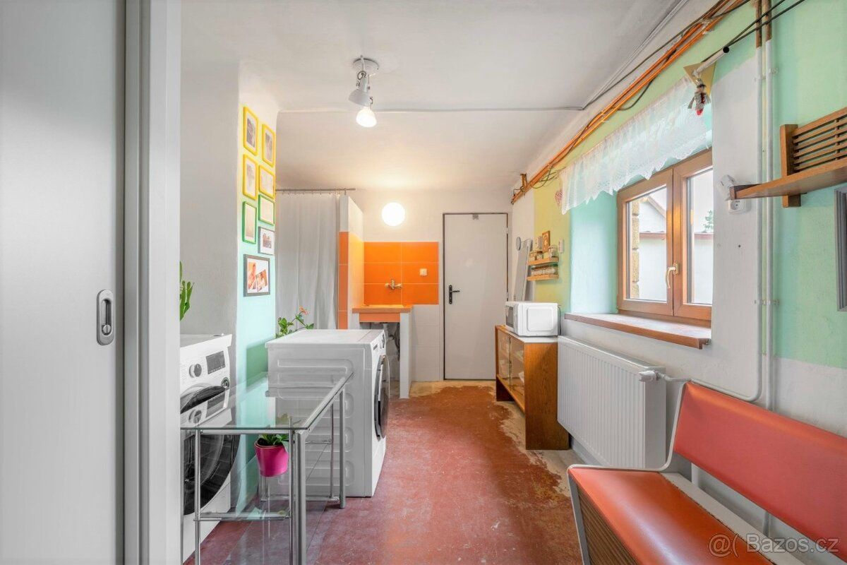 NA PRODEJ ½ rodinného domu o zastavěné ploše 246m² dle KN, v