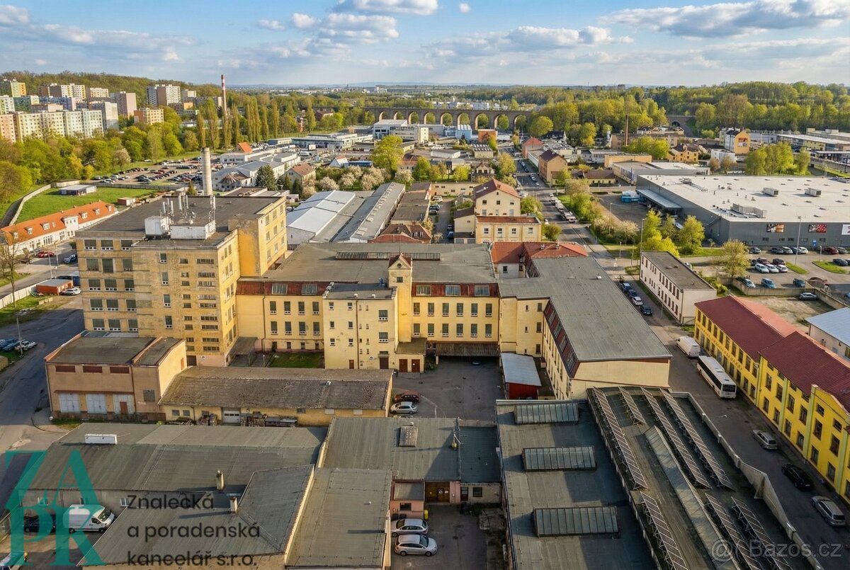 Ev.č. 01169 Nabízíme k pronájmu sklady v uzavřeném areálu. V