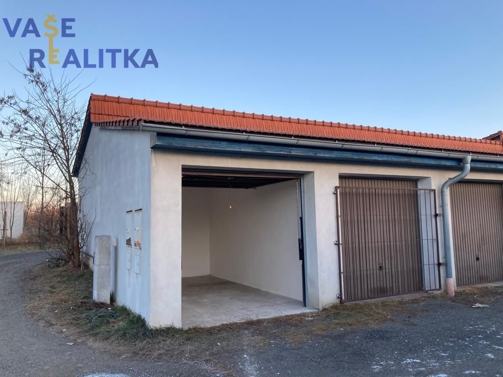 Nabízíme vám dlouhodobý pronájem řadové garáže o zastavěné p