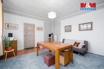 Nabízíme k prodeji prostorný dvougenerační rodinný dům v kli