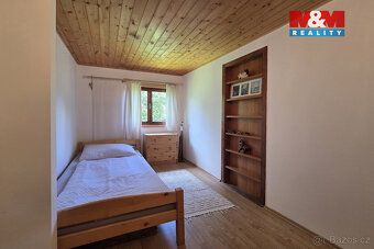 Nabízíme k prodeji chatu se zahradou v klidné rekreační obla