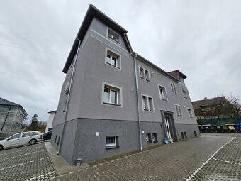 Pronájem zrekonstruovaného bytu v prvním patře cihlového dom