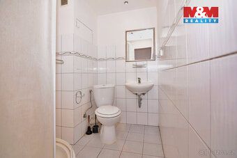 Nabízíme pronájem bytu o dispozici 1+1 a výměře 35 m2 ve zvý
