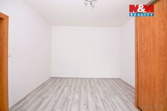 Nabízíme pronájem bytu o dispozici 1+1 a výměře 35 m2 ve zvý