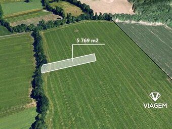 Exkluzivně Vám nabízíme pozemek vhodný ke spekulaci o celkov