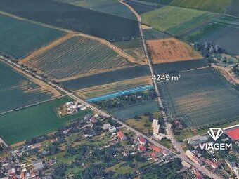 Exkluzivně Vám nabízíme pozemek vhodný ke spekulaci o celkov