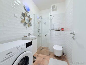 We offer for rent an excepcional furnished apartment after c