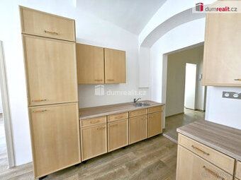 Nabízím k pronájmu byt 2+1 v Terezíně. Bytová jednotka má 2 